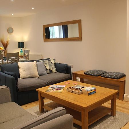Stylish Flat In Central Tenby & Free Parking Eksteriør billede