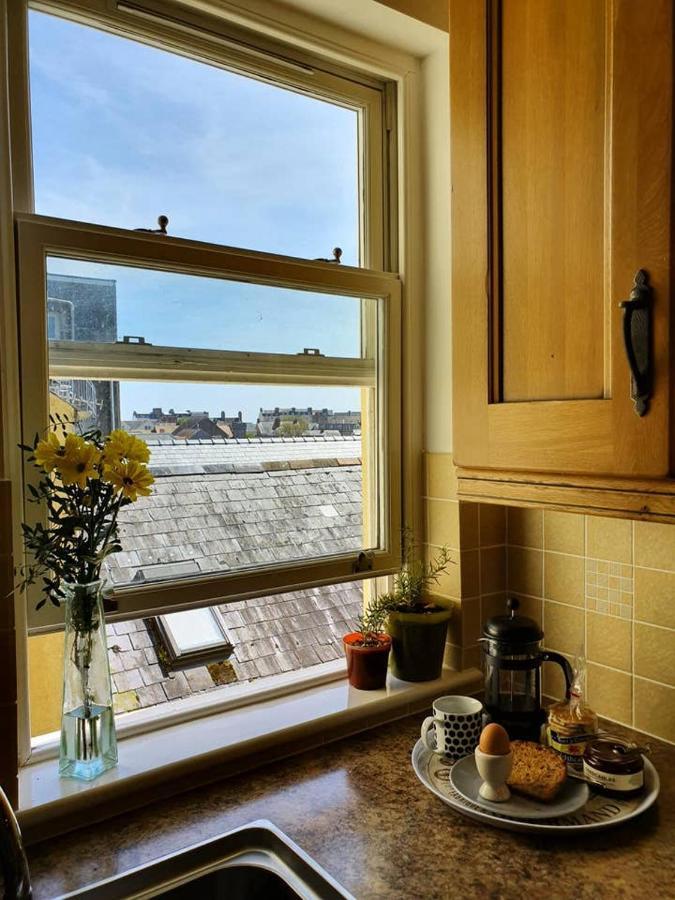 Stylish Flat In Central Tenby & Free Parking Eksteriør billede
