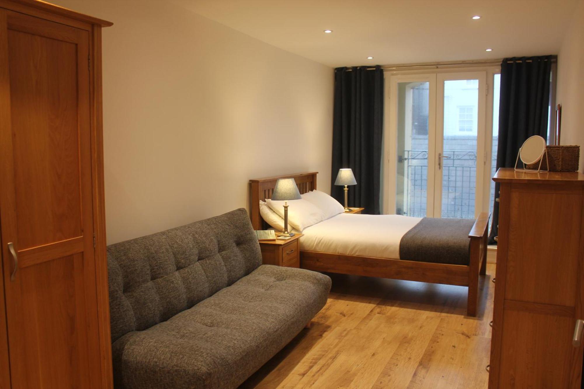Stylish Flat In Central Tenby & Free Parking Eksteriør billede